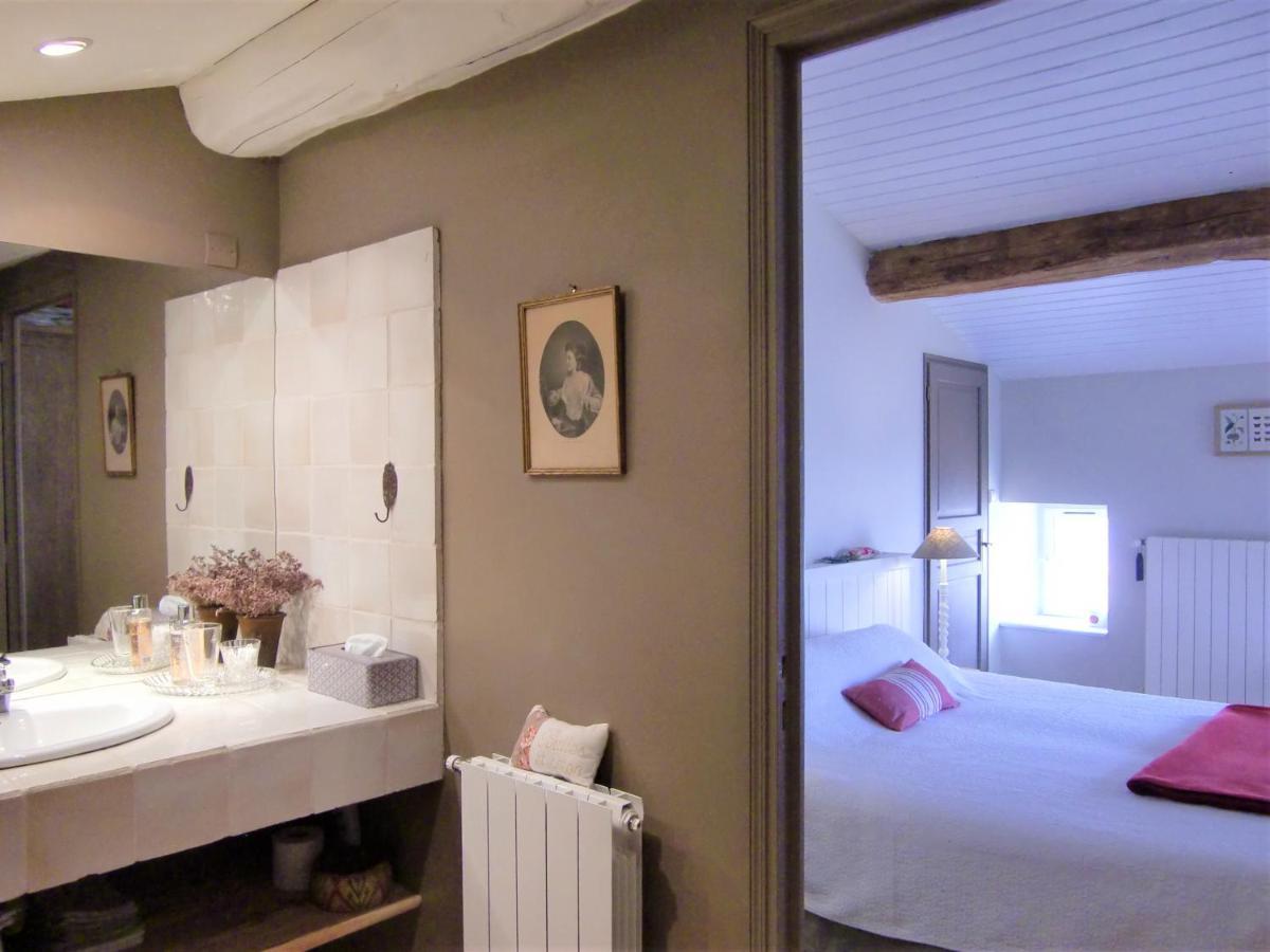 Bed and Breakfast Du Côté de l'Ombrière Geay  Esterno foto