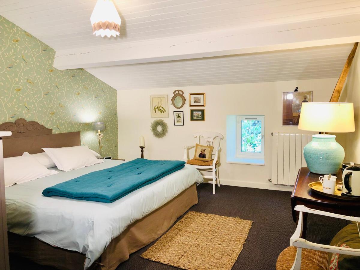 Bed and Breakfast Du Côté de l'Ombrière Geay  Esterno foto